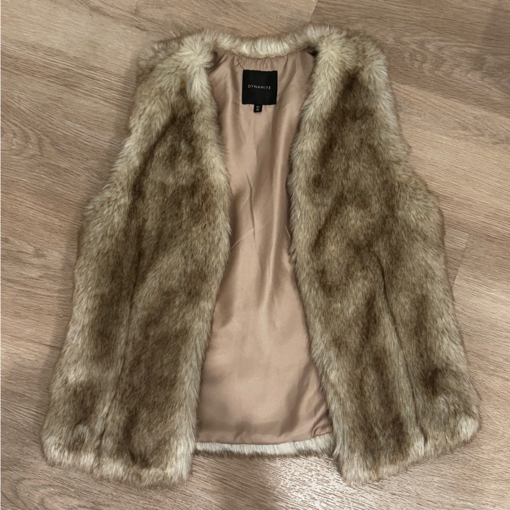 Dynamite Faux Fur Vest Small
